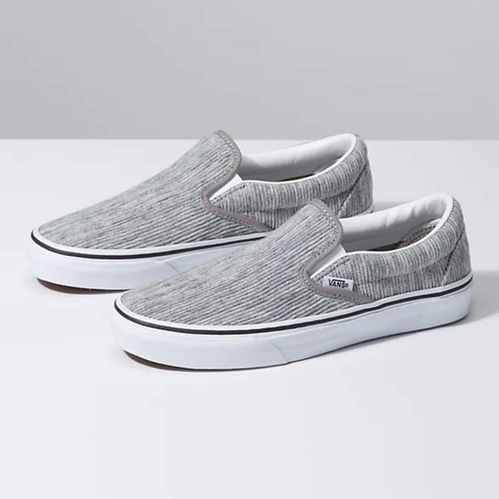 Vans Gray & True White Rib Knit Classic Slip On Sneakers Womens Size 5